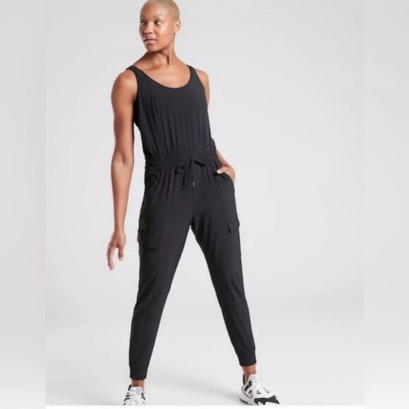 Athleta Unbound Jumpsuit Black Sleeveless Elastic Waist Cargo Pockets Size XL - Picture 1 of 13